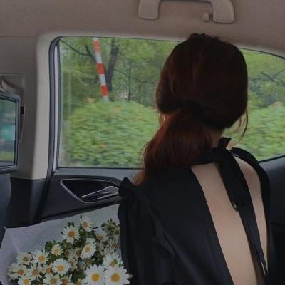 恋爱综艺男嘉宾节目现场翻车，现场观众起哄，前后半年引热议